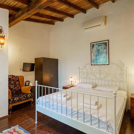 Ephesus Lodge Киразли Екстериор снимка