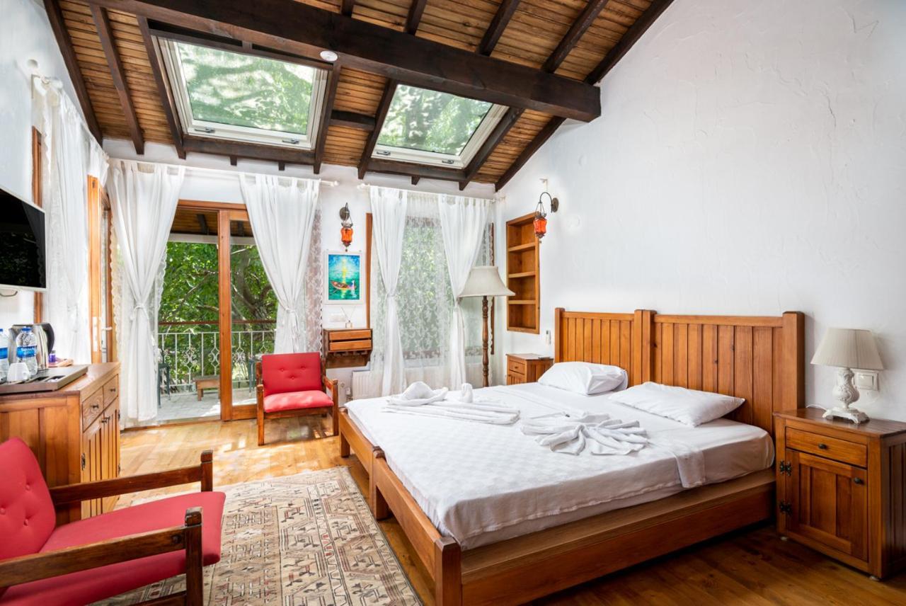 Ephesus Lodge Киразли Екстериор снимка