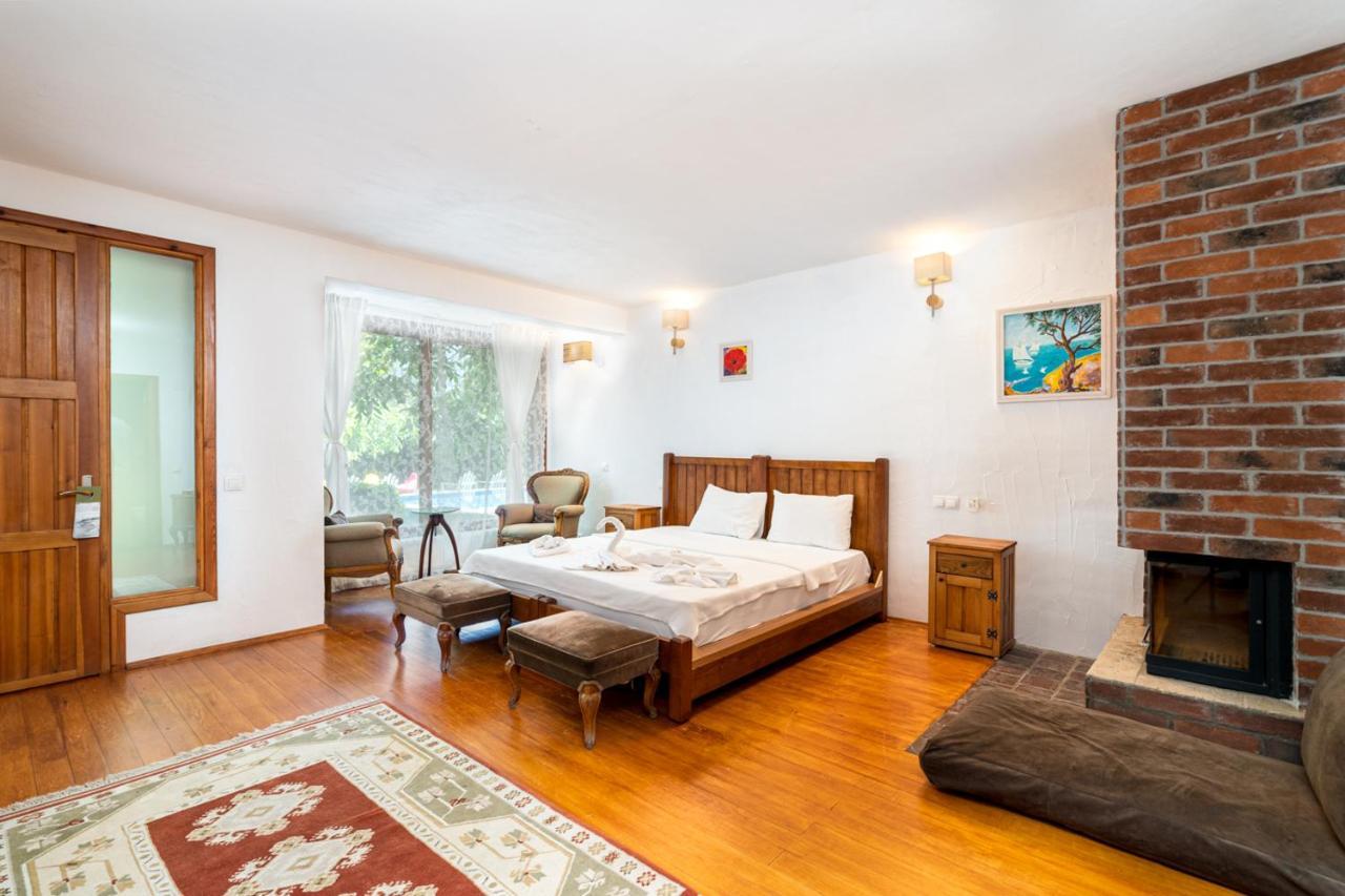Ephesus Lodge Киразли Екстериор снимка