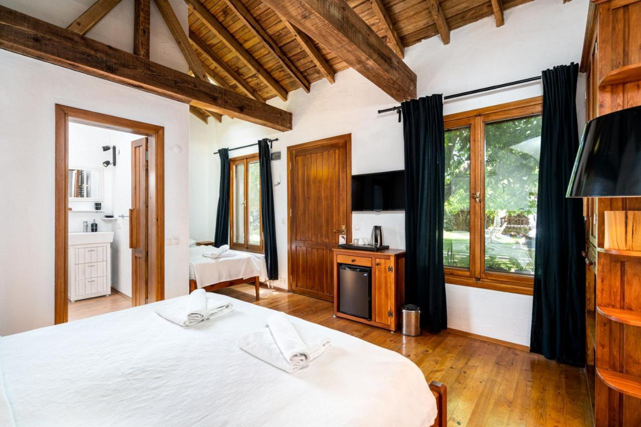 Ephesus Lodge Киразли Екстериор снимка