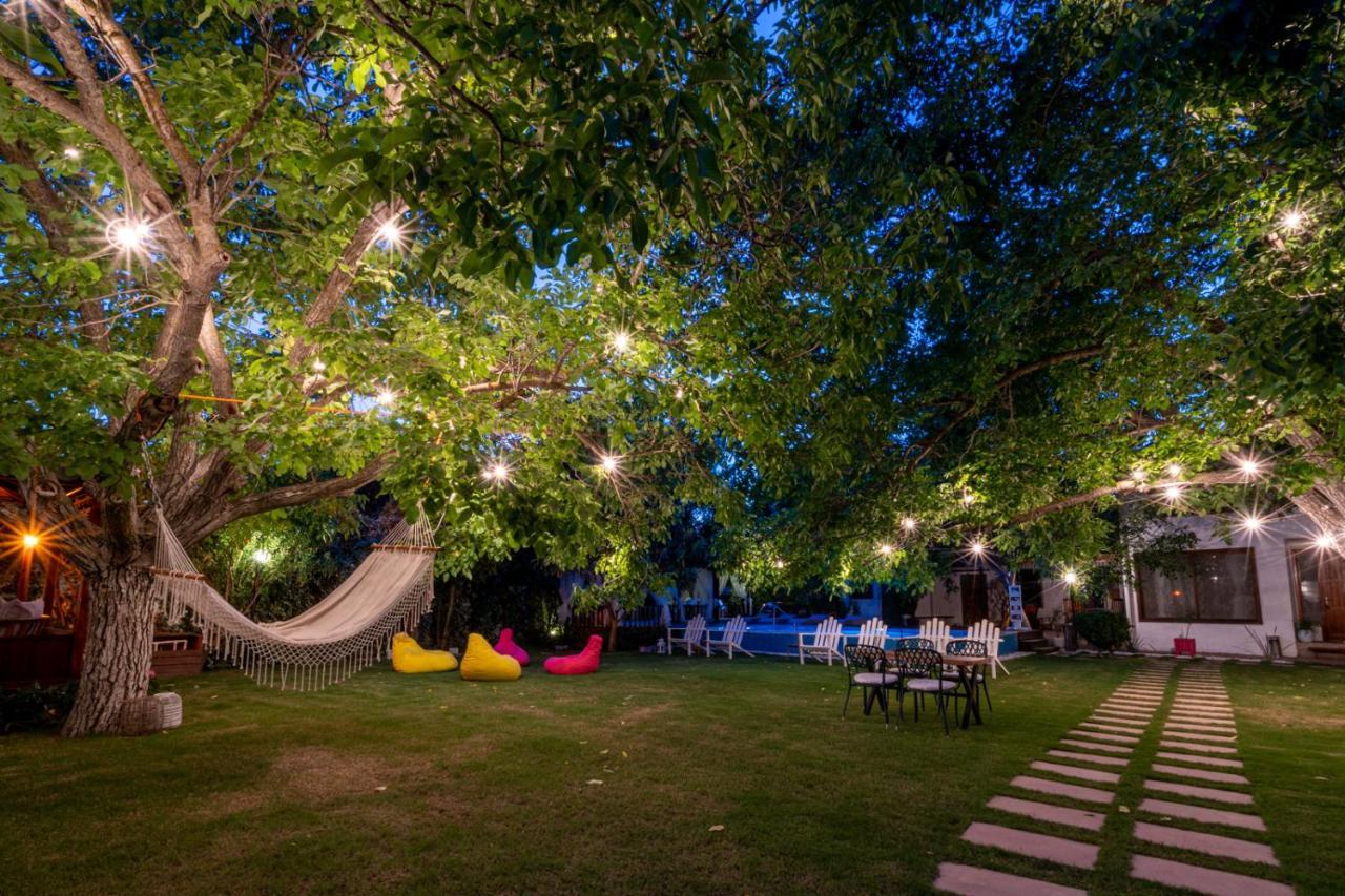 Ephesus Lodge Киразли Екстериор снимка