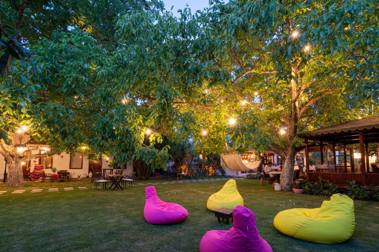 Ephesus Lodge Киразли Екстериор снимка