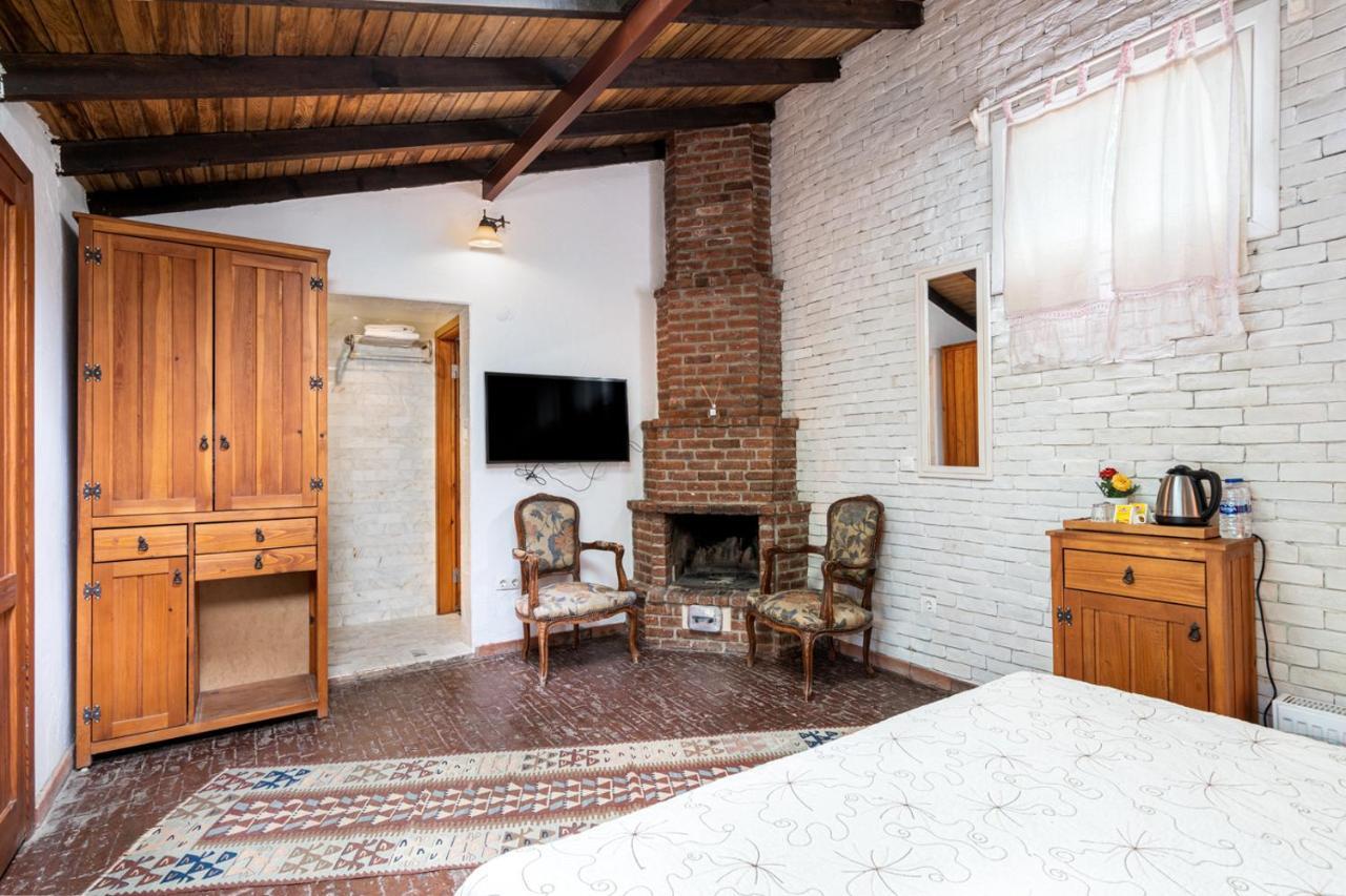 Ephesus Lodge Киразли Екстериор снимка