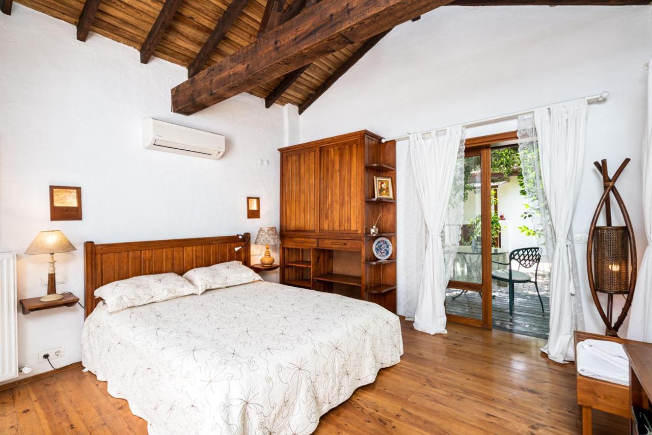 Ephesus Lodge Киразли Екстериор снимка