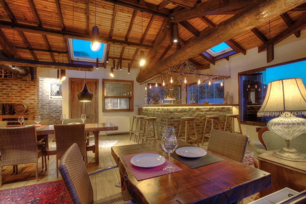 Ephesus Lodge Киразли Екстериор снимка