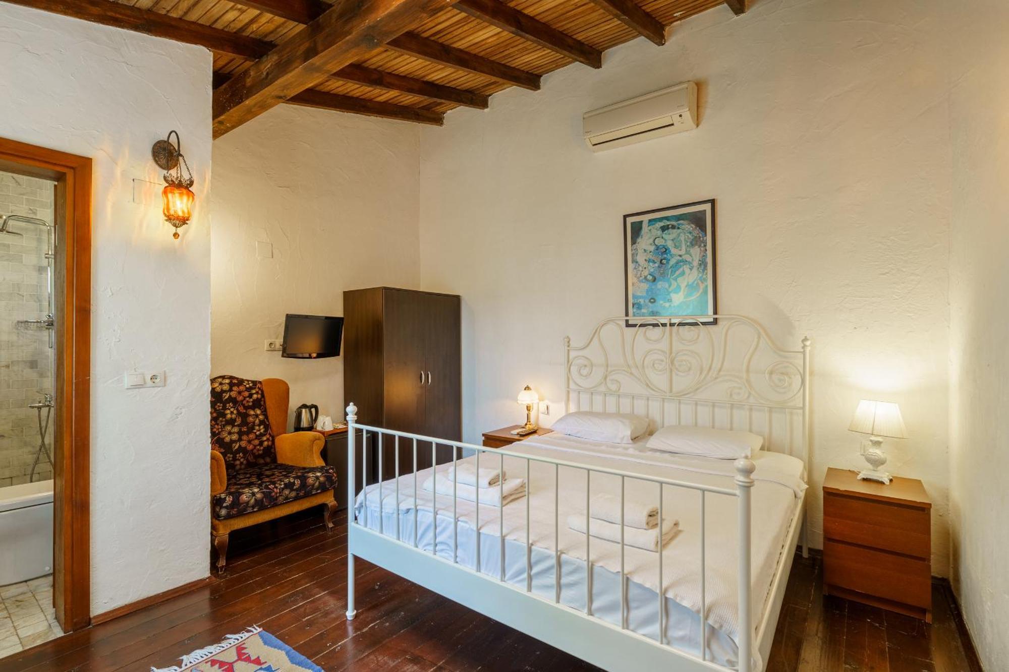 Ephesus Lodge Киразли Екстериор снимка