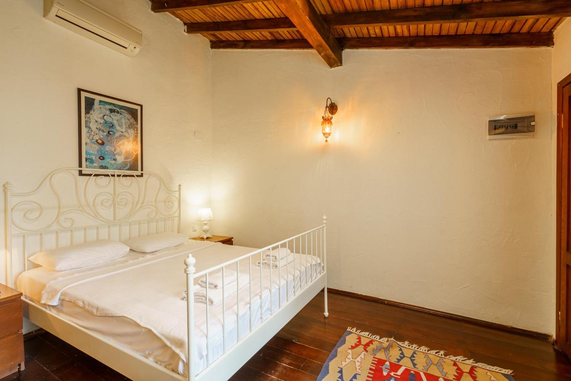 Ephesus Lodge Киразли Екстериор снимка