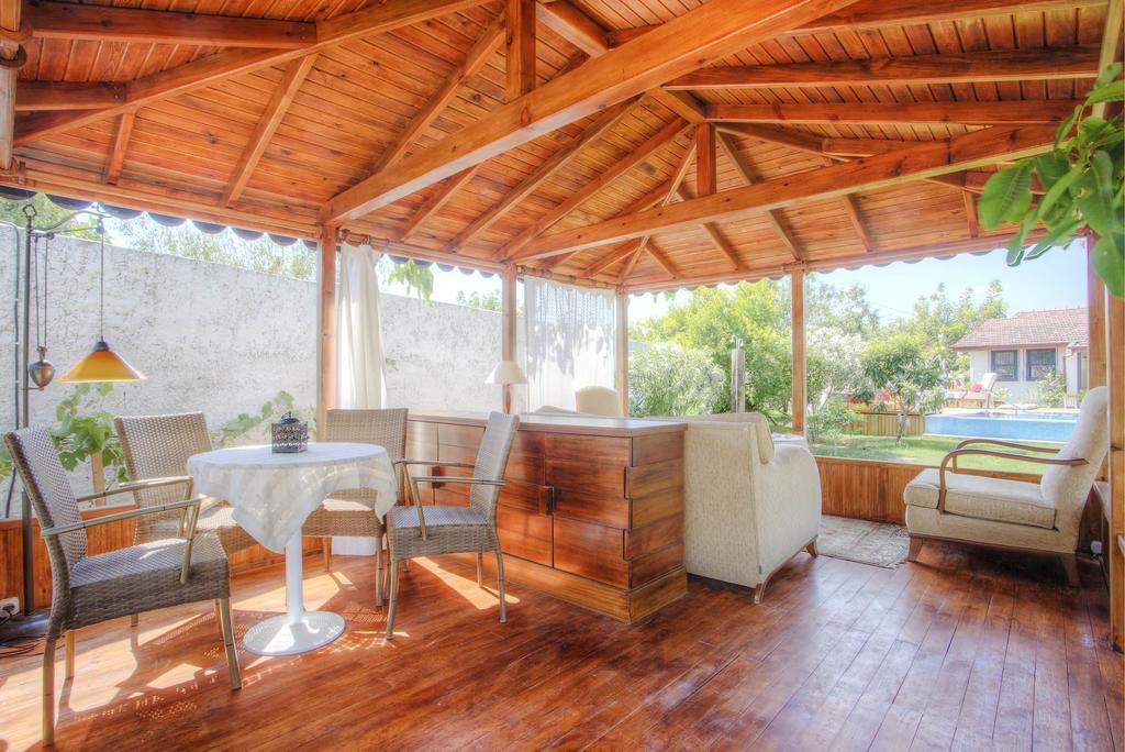 Ephesus Lodge Киразли Екстериор снимка